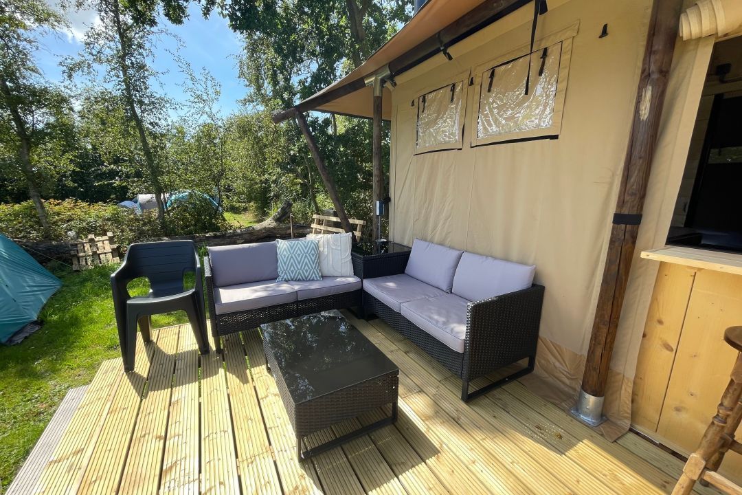 Safari Tent Eive – Modern Glamping Comfort for 4