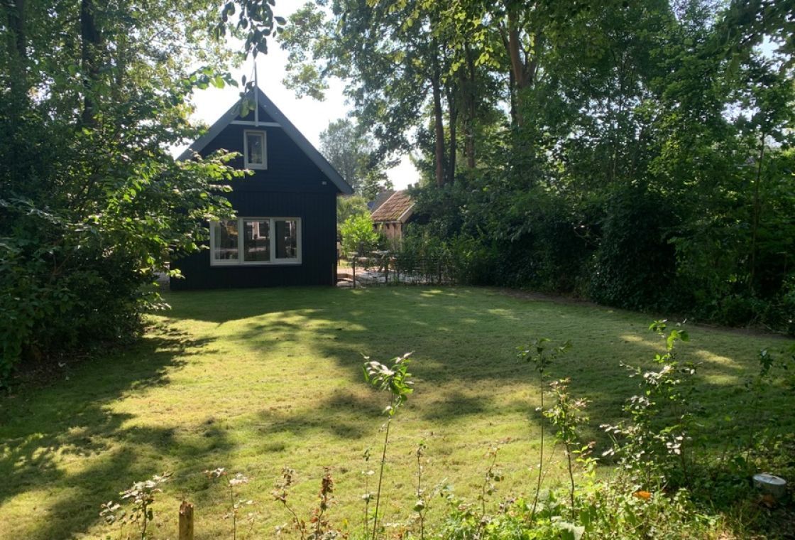 Holiday Home De Mauf | Spacious Barn House with Garden