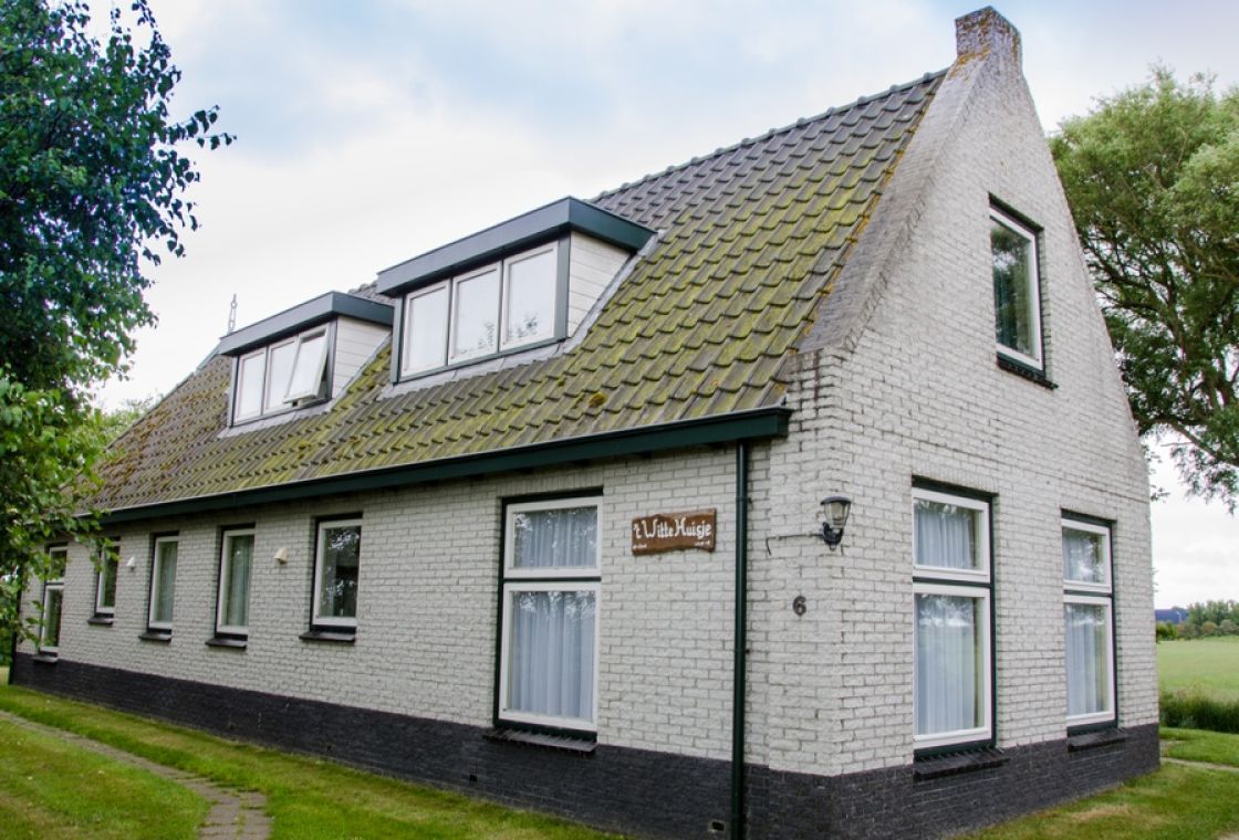 the White cottage East