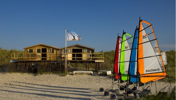 Sporten op het strand van Schiermonnikoog