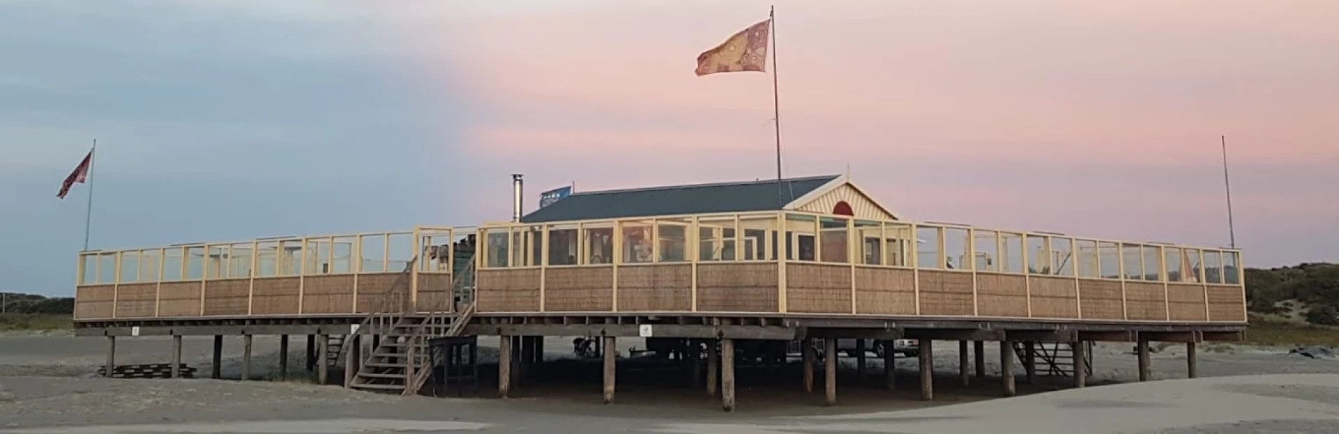 Beach kiosk: Paal3 Beach Pavilion at Schiermonnikoog